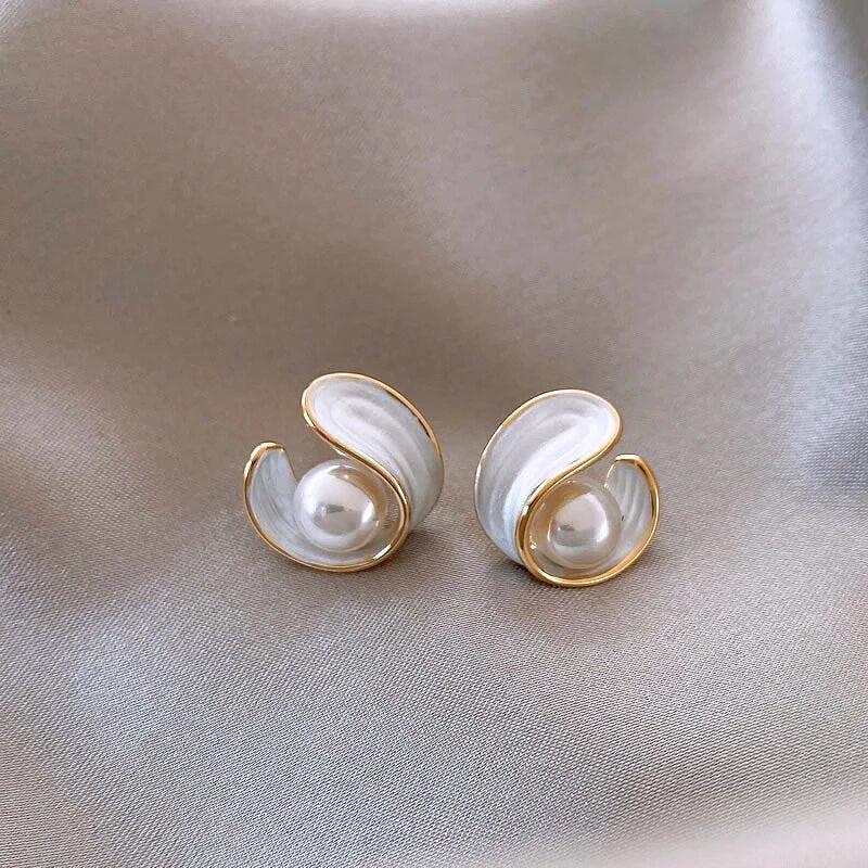 Guld Swirl Perle Stud Øreringe