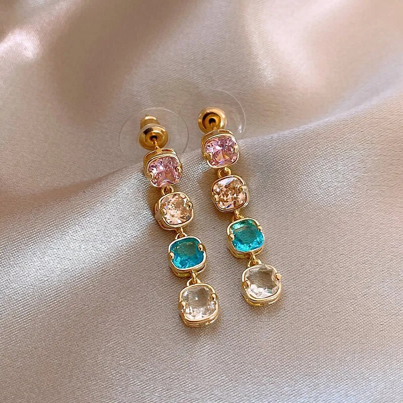 Elegant flerfarvet dangle øreringe