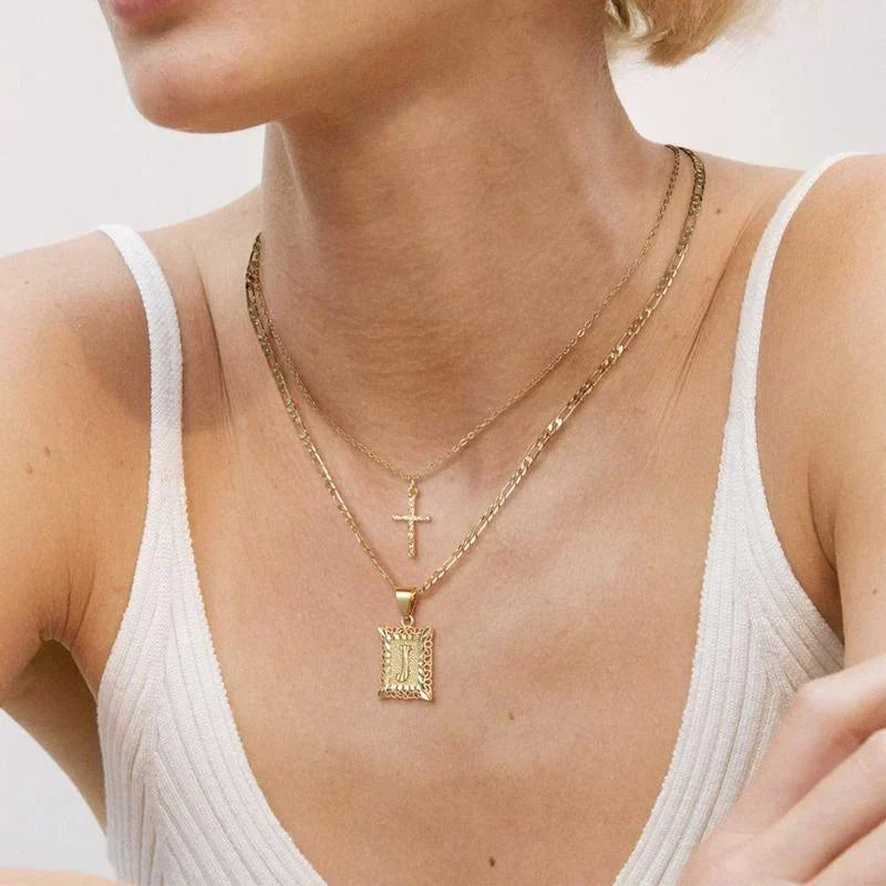 Sæt med Krave med Initial og Kors | Guld