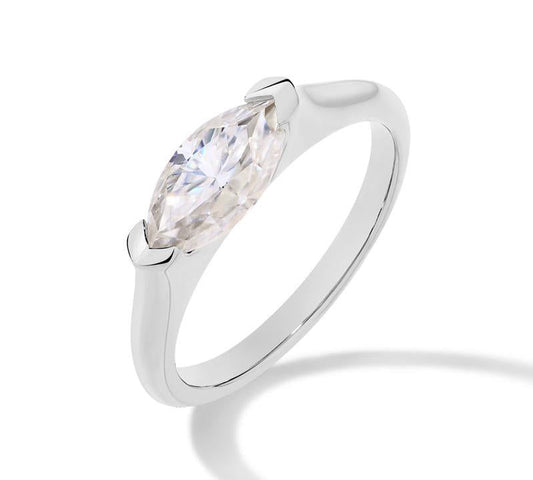 Elegant Marquise-Cut Diamantring i Sterling Sølv