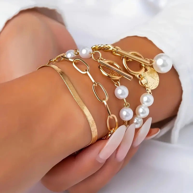 Sæt de Chic Armbånd på 4 Stykker - Slange, Perler og Led | Guld
