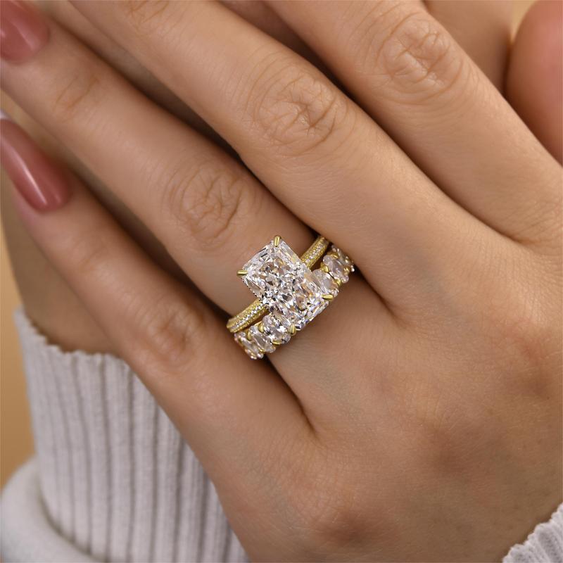 Elegant Cushion Cut Diamantring i Guld