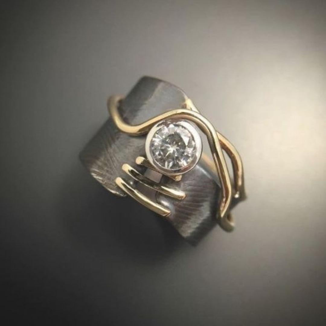 Mørk Vintage Ring med Zirkonia