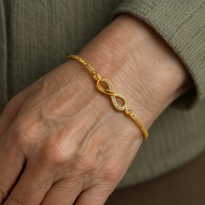 Elegant Sølv Uendelighed Armbånd