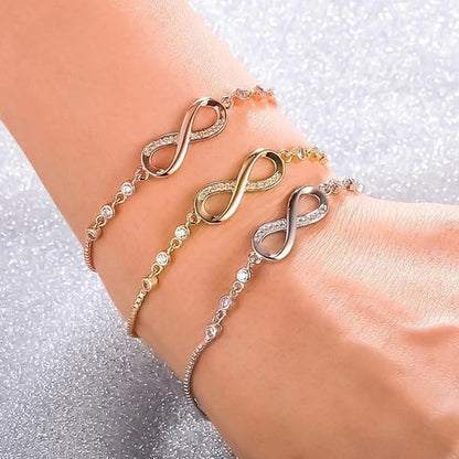 Justerbart Infinity Armbånd i Sølv