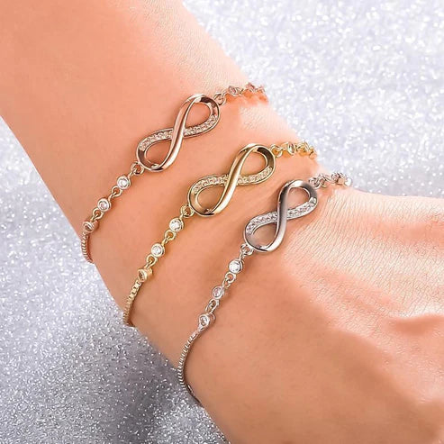Justerbart Infinity Armbånd i Sølv