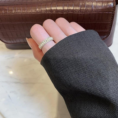 Luksusring lavet af guld og perler