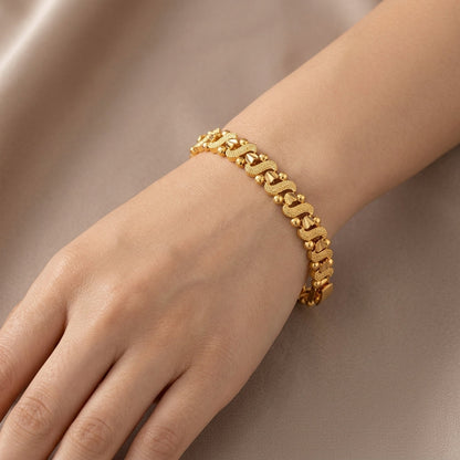 Lily Bølgeprydet Armbånd | Guld