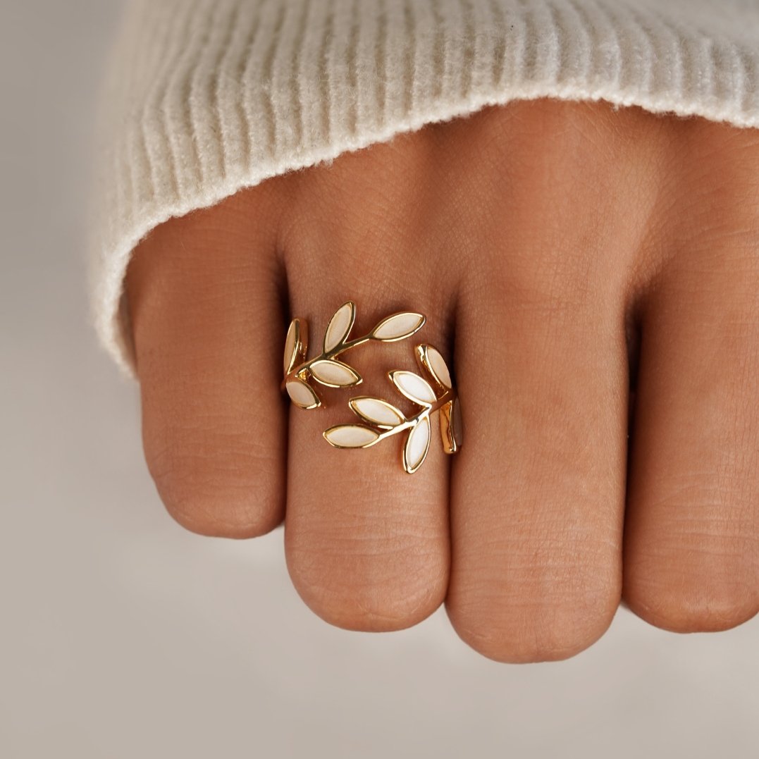 Guldblad Motif Ring