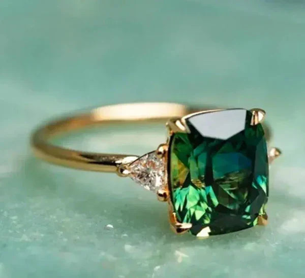 1+1 Tilbud: Fiora Emmeranthe Armbånd + Grøn zirconia ring i guld