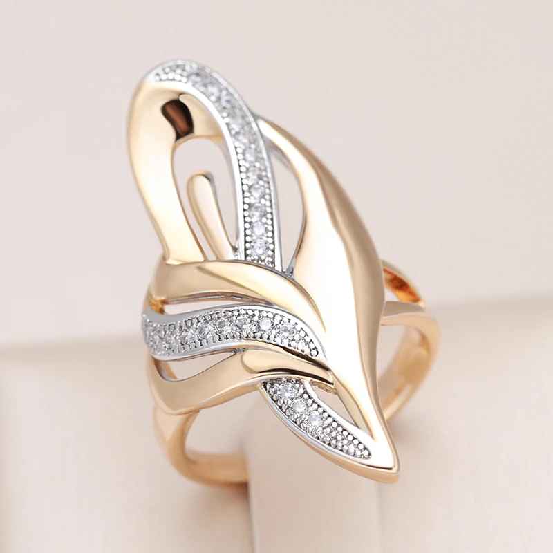 Elegant guldring med toppe
