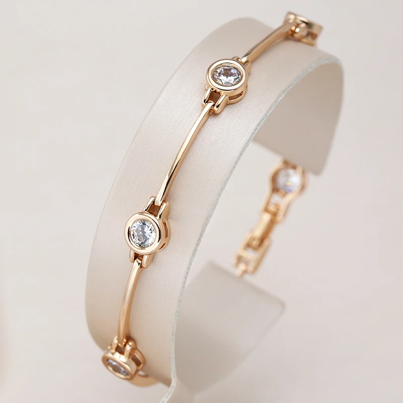 Elegant armbånd med zirconer i guld