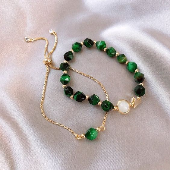Elegant grønne armbånd